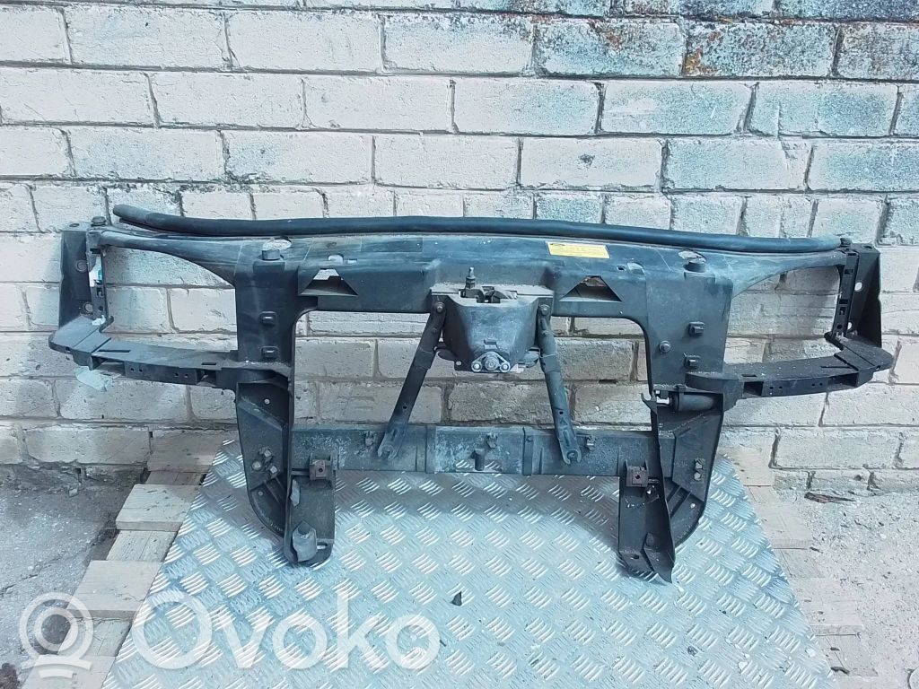 Ford Mondeo Mk III Pas przedni 