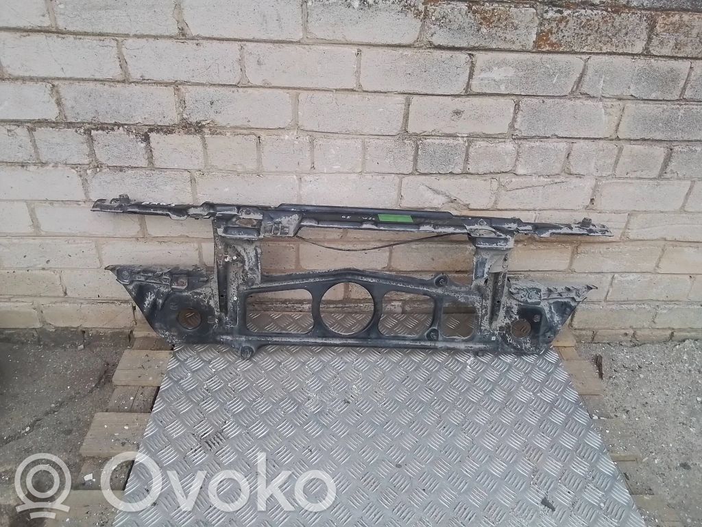Radiatorių panelė