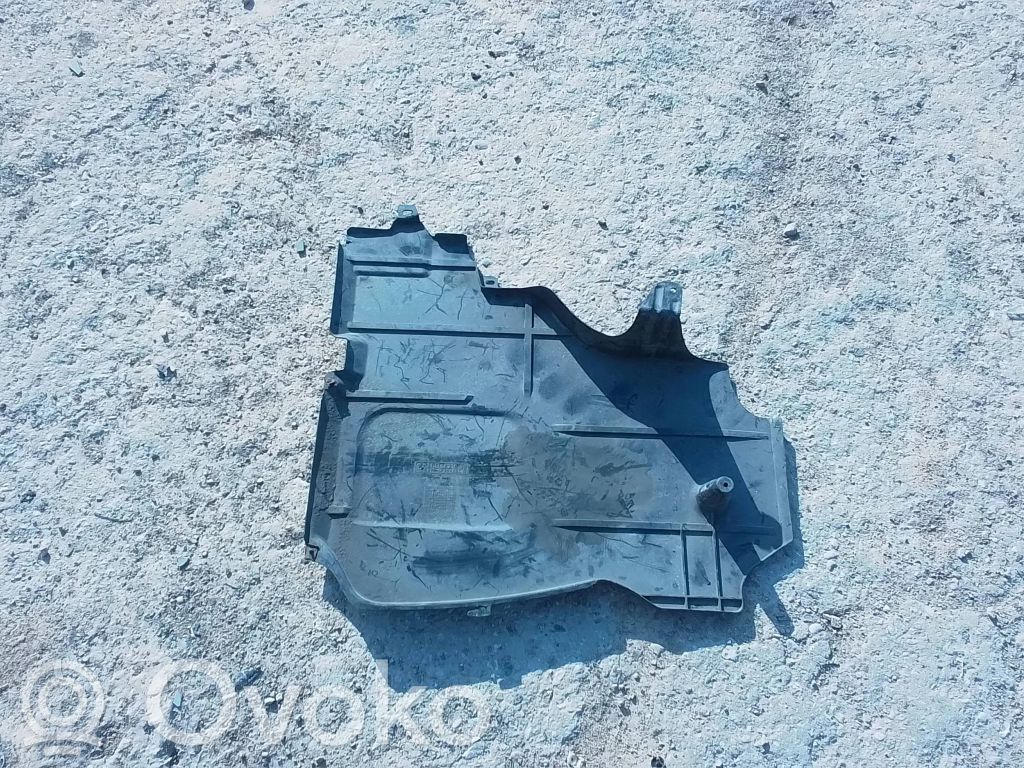 BMW 3 E46 Vidurinė dugno apsauga 