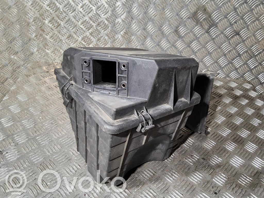 Air filter box   1727891