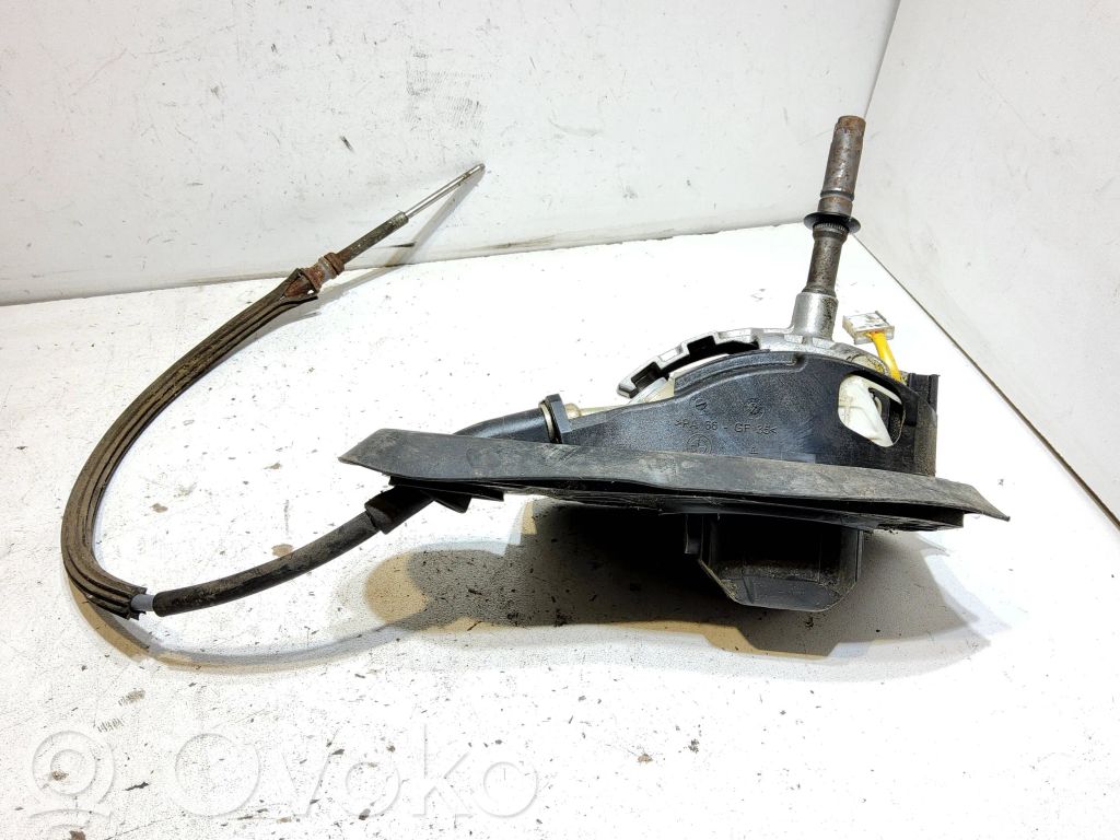 BMW 5 E60 E61 Pavarų perjungimo mechanizmas (kulisa) 