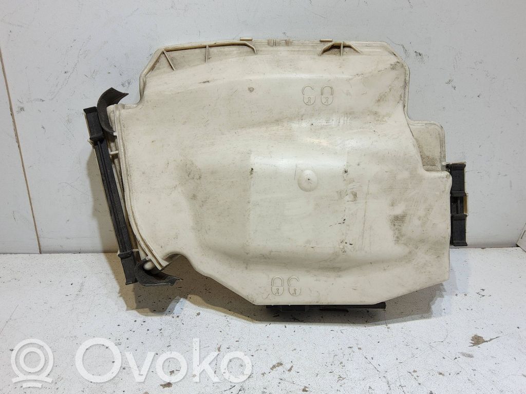 BMW 3 E90 E91 Fuse box cover 