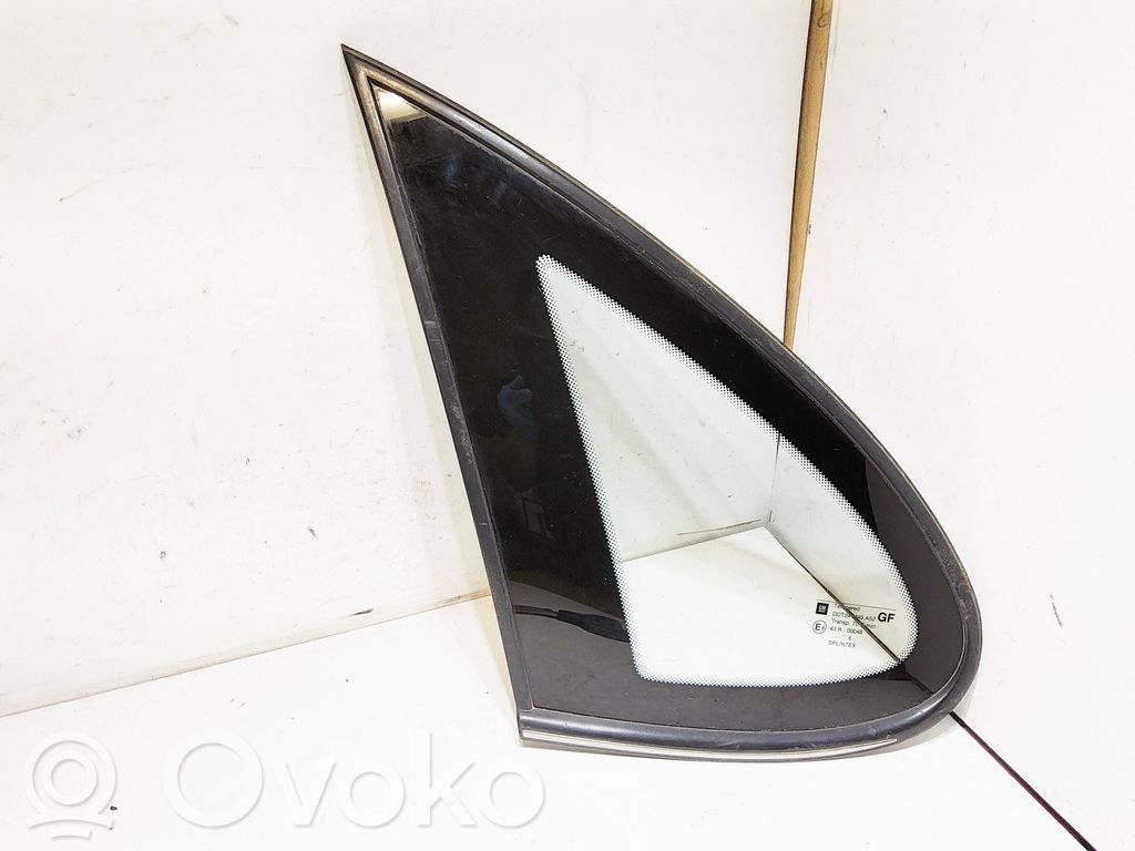 Opel Vectra B Vidrio lateral trasero 