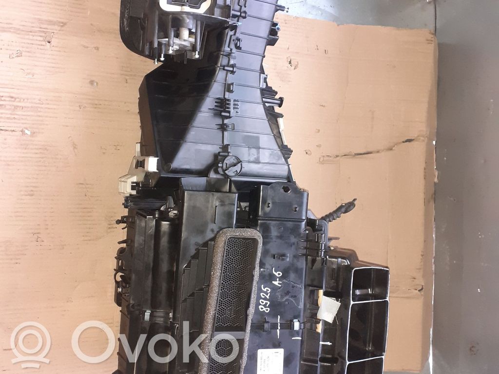 Audi A5 8T 8F Salono oro mazgo komplektas 