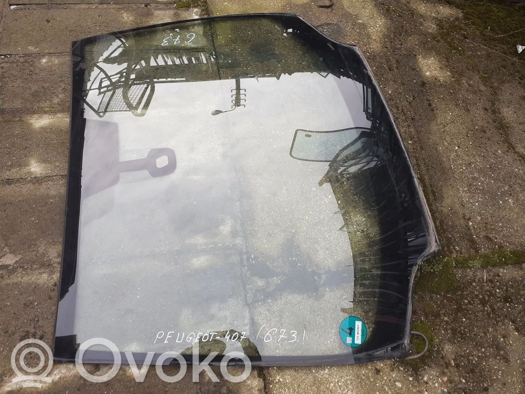 Peugeot 407 Priekinis stiklas 