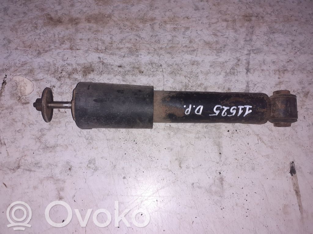Amortyzator przedni   7D0413031,814901556701
