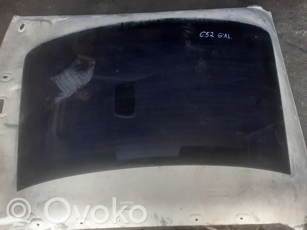Volkswagen PASSAT B6 Galinis stiklas 