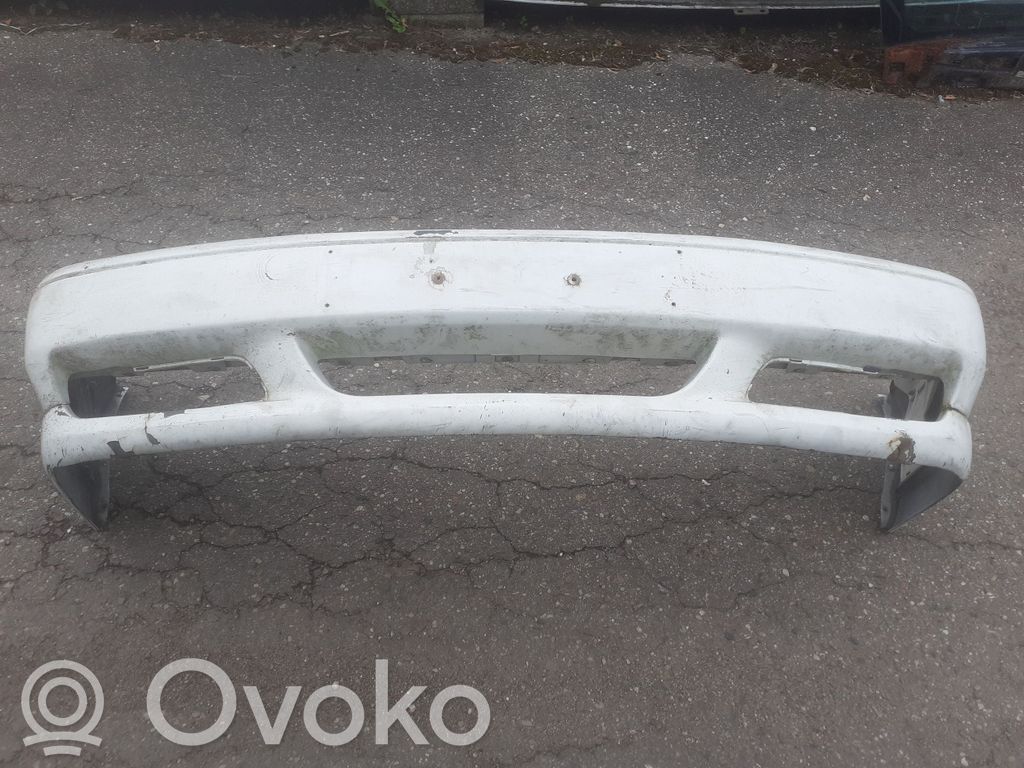 Volvo S70  V70  V70 XC Zderzak przedni 