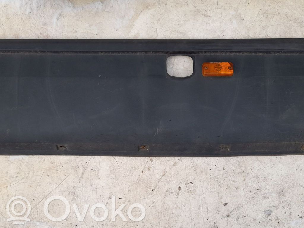 Iveco Daily 4th gen Listwa tylnego błotnika 