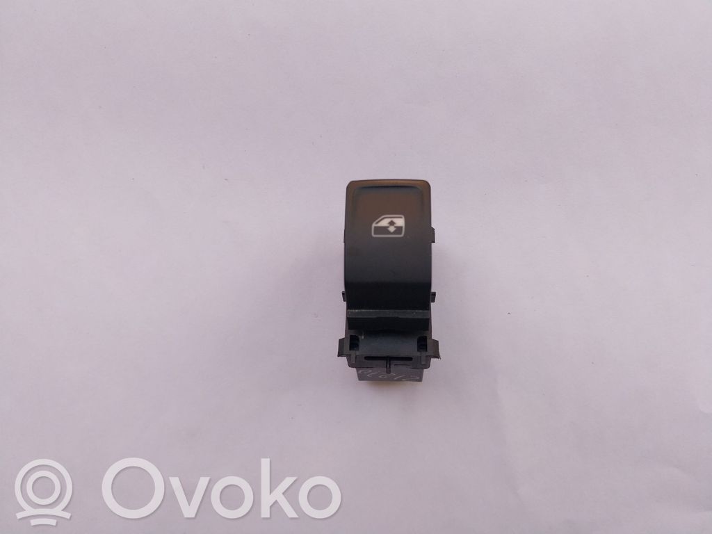 Skoda Octavia Mk4 Electric window control switch 