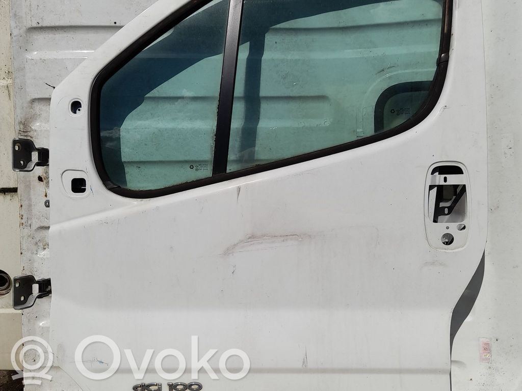 Renault Trafic II (X83) Puerta delantera 