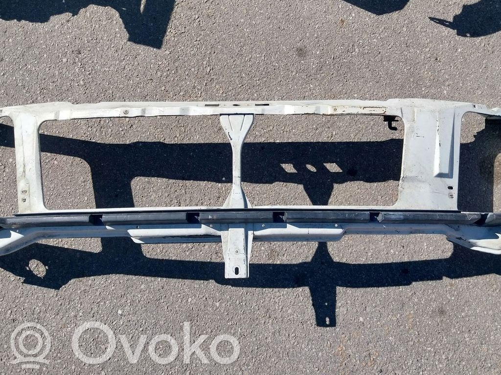 Volkswagen II LT Radiatorių panelė 