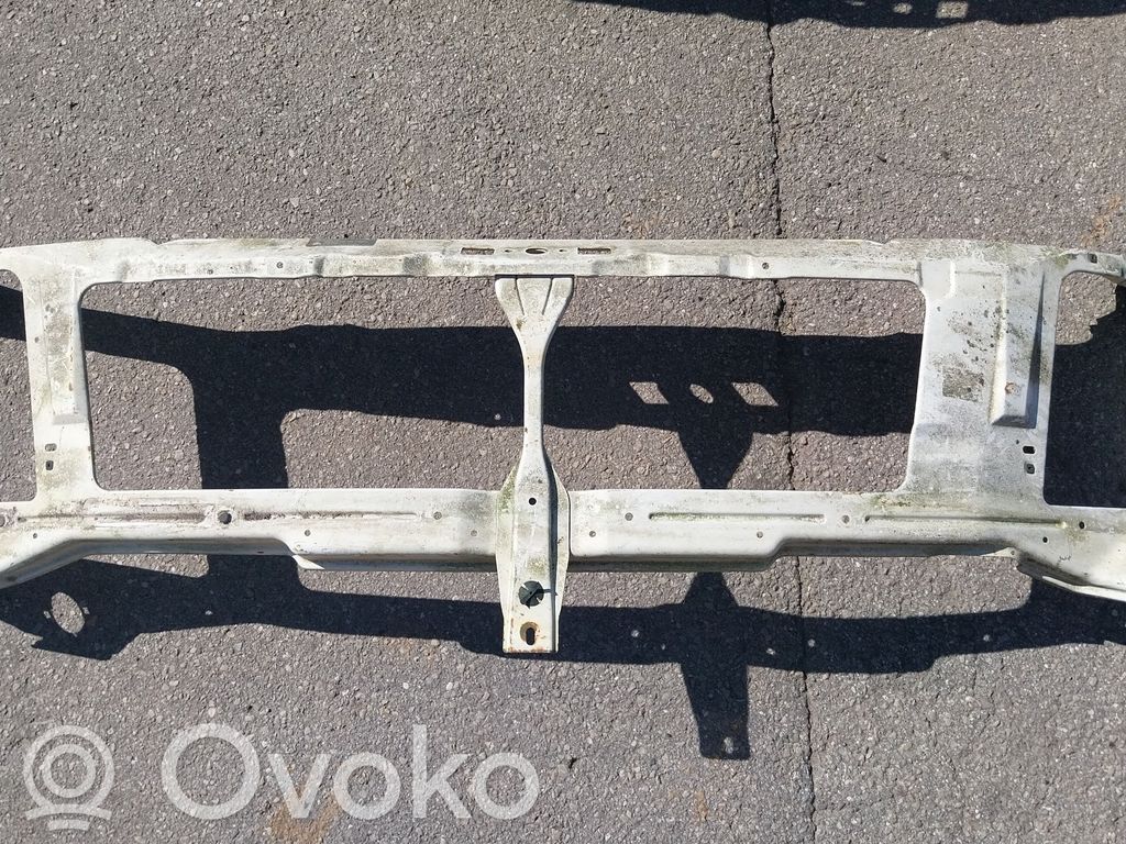 Volkswagen II LT Radiatorių panelė 
