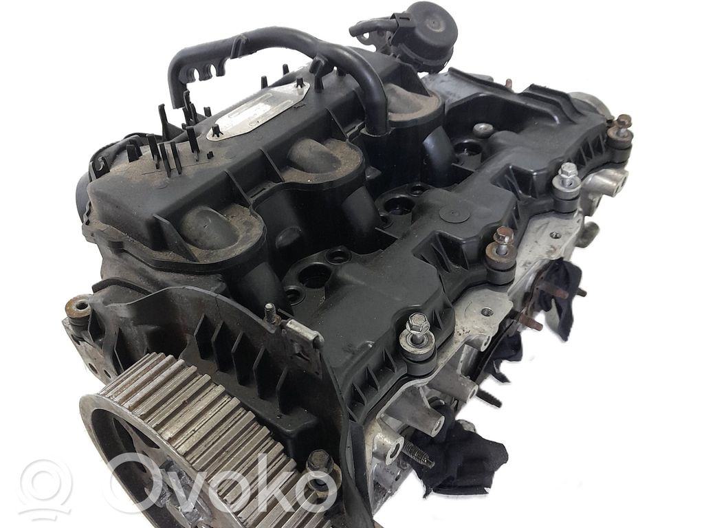 Peugeot 607 Engine head 
