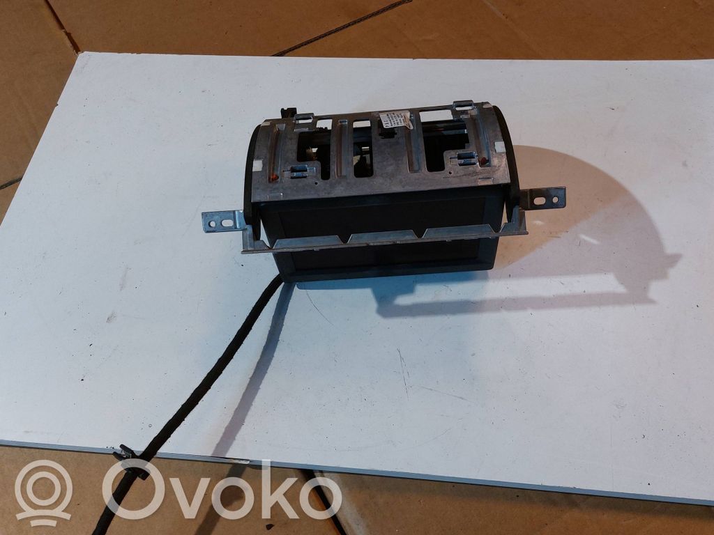 Audi A8 S8 D3 4E Monitori/näyttö/pieni näyttö 