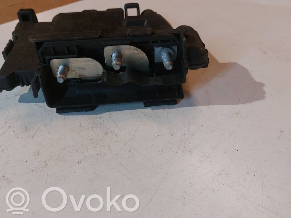 Volvo S60 Ramka / Moduł bezpieczników 