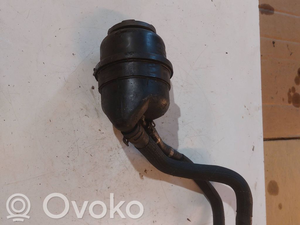 Audi A6 S6 C6 4F Ohjaustehostimen nestesäiliö 
