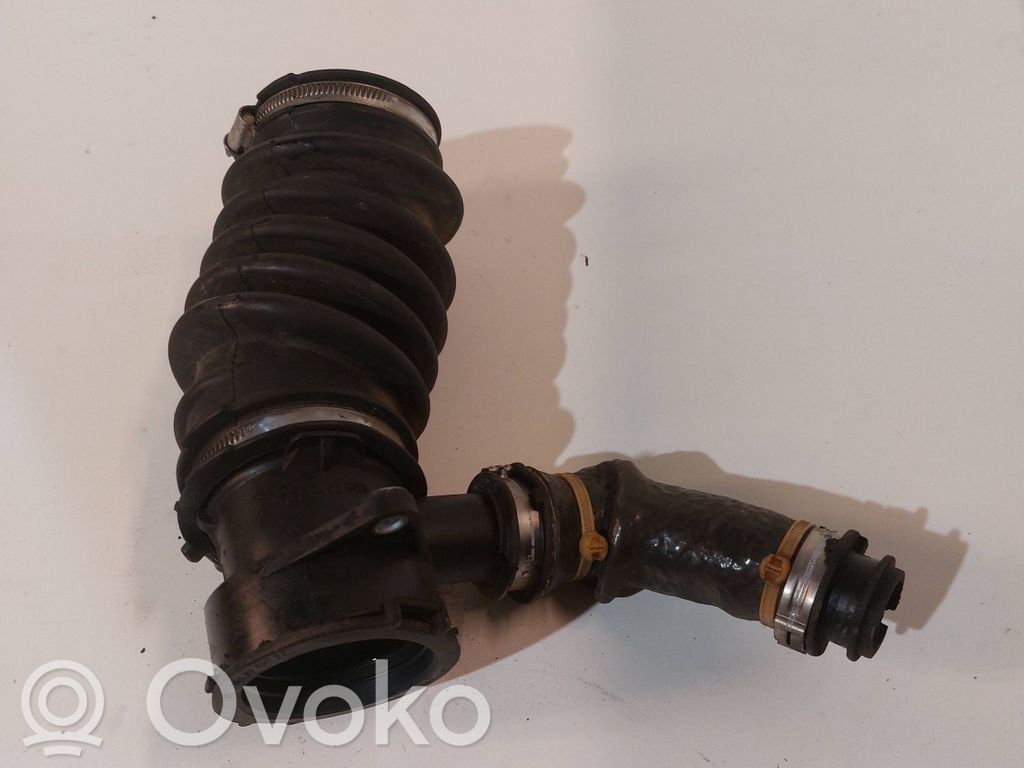 Volvo S60 Turboahtimen ilmanoton letku 