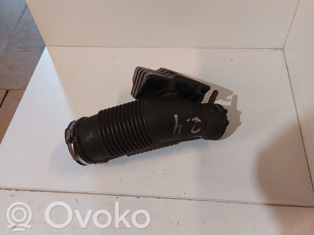 Audi A6 S6 C6 4F Ilmanoton letku 