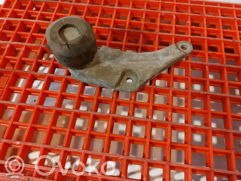 Soporte de montaje del motor (Usadas)   4E0199343AG