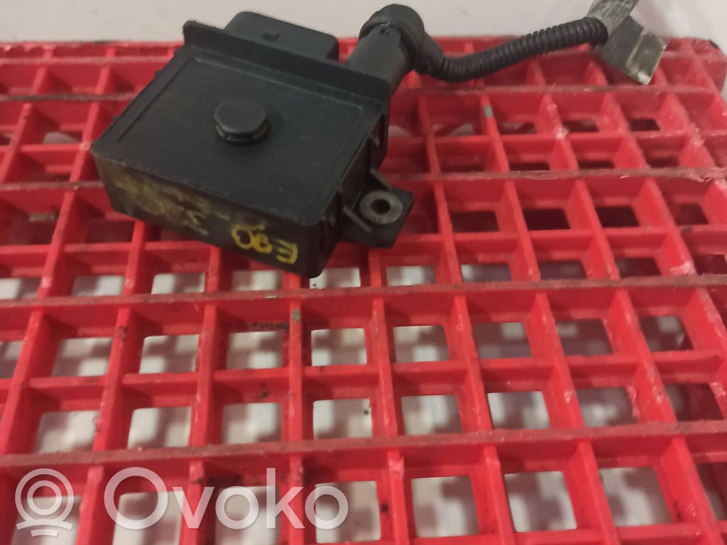 BMW 1 E81 E87 Glow plug pre-heat relay 