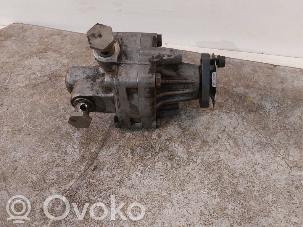 Audi A8 S8 D2 4D Ohjaustehostimen pumppu 