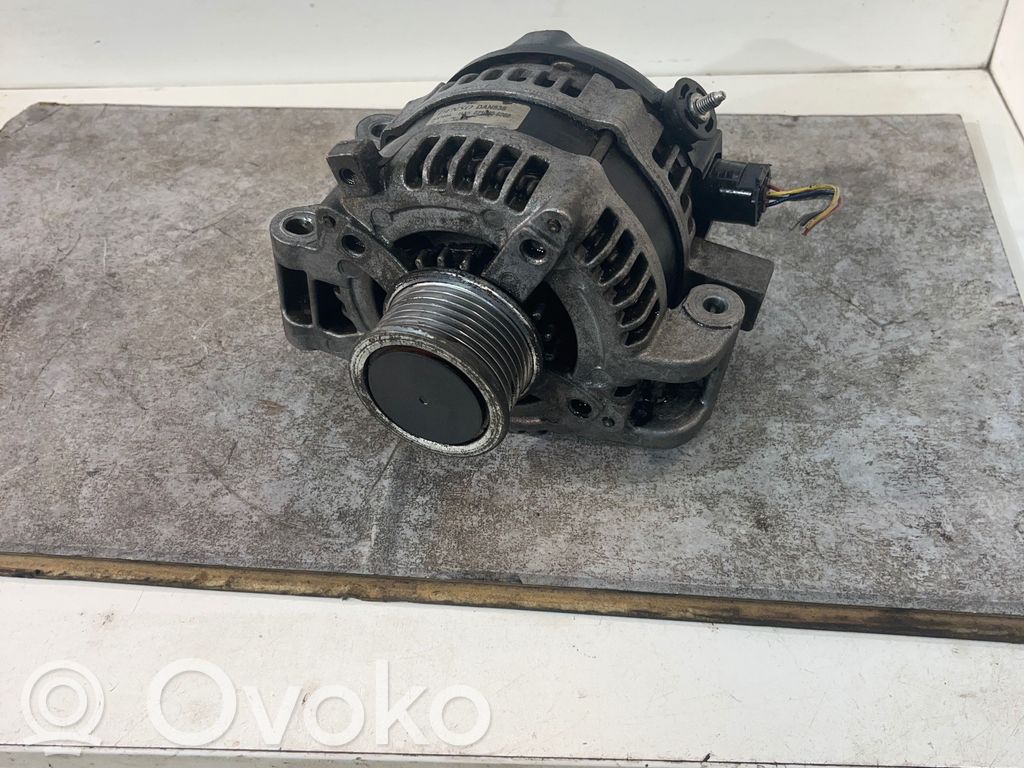 Toyota Avensis T250 Lichtmaschine 