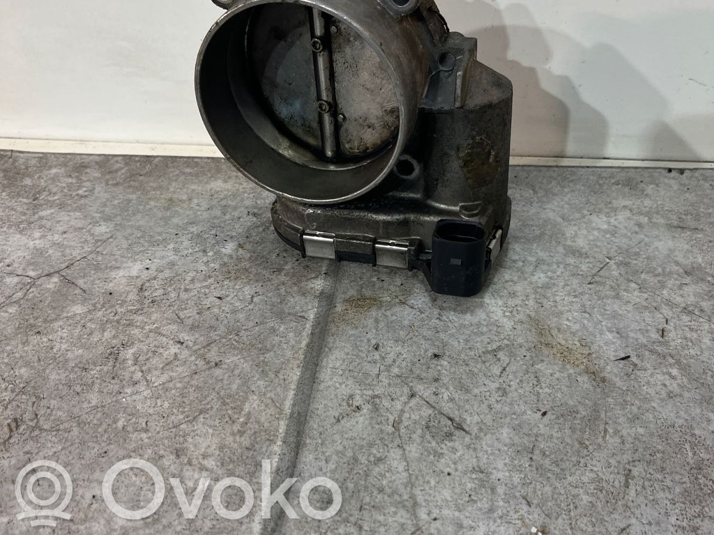 Audi A8 S8 D3 4E Droselinė sklendė 
