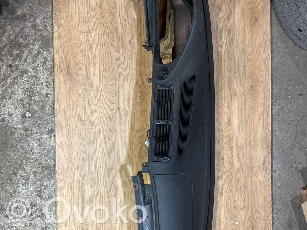 BMW 7 E38 Панель 