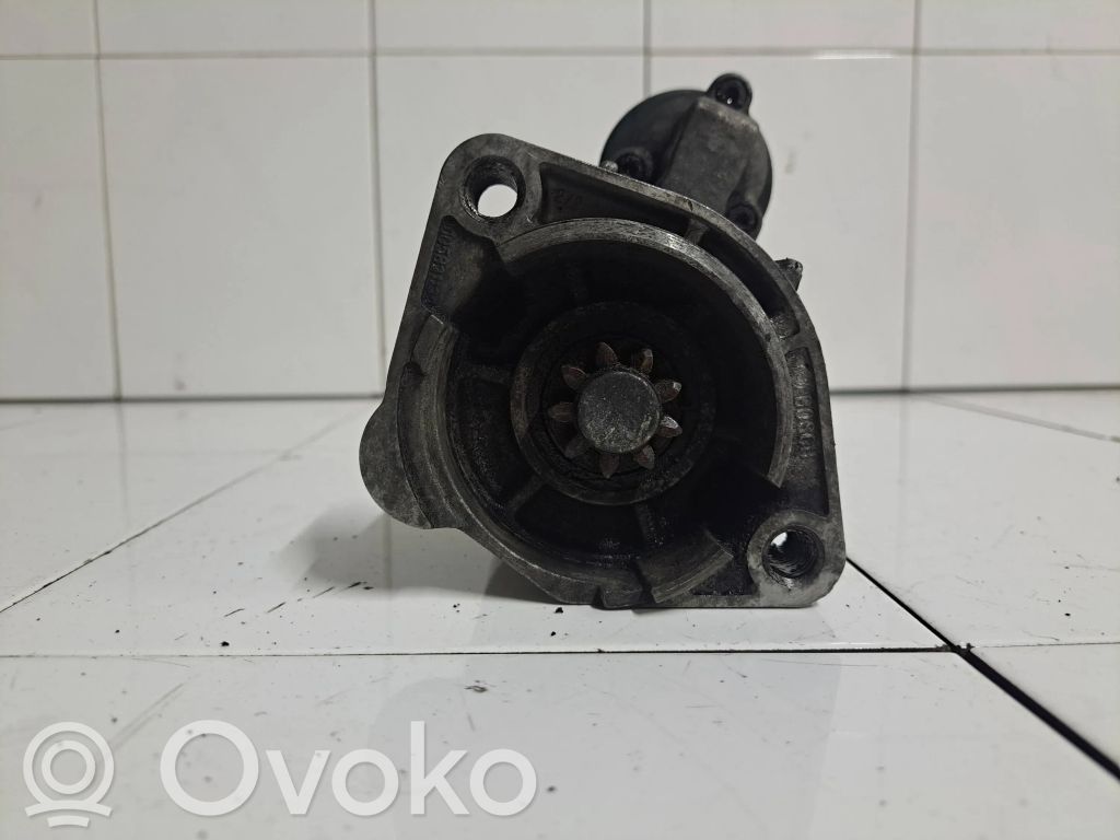 Audi A4 S4 B6 8E 8H Rozrusznik 