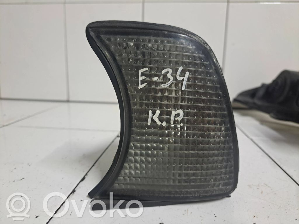 BMW 5 E34 Front indicator light 