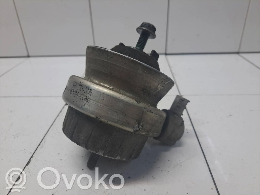 Audi A6 Allroad C6 Engine mount bracket 