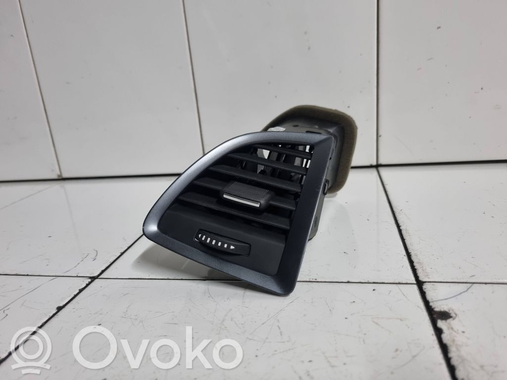 Opel Astra J Boczna kratka nawiewu deski rozdzielczej 