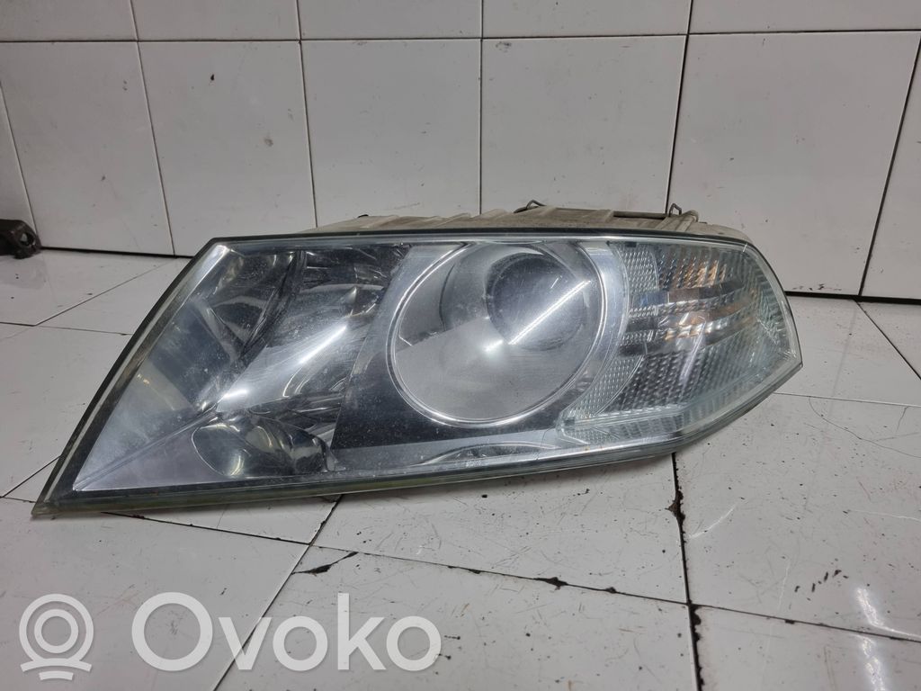 Skoda Octavia Mk2 (1Z) Headlight/headlamp 