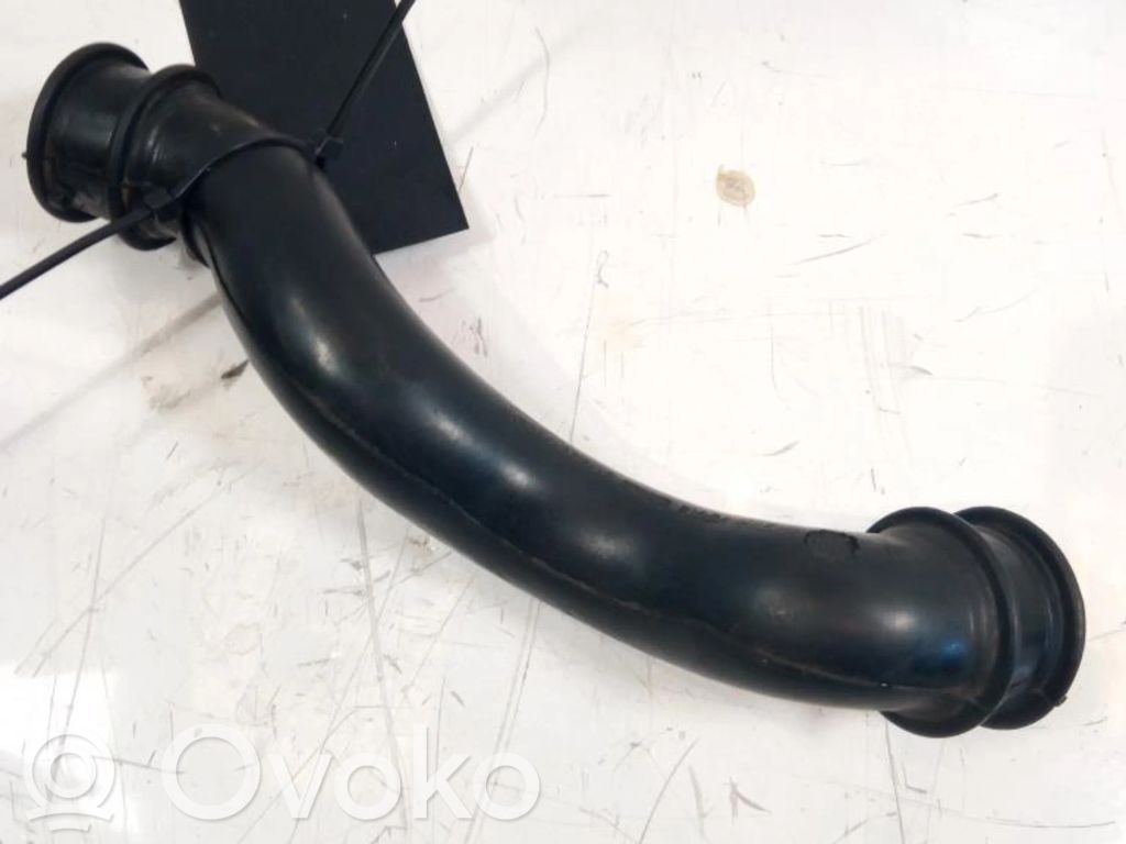 Öljyntäyttöputki   4M5Q6A886AB