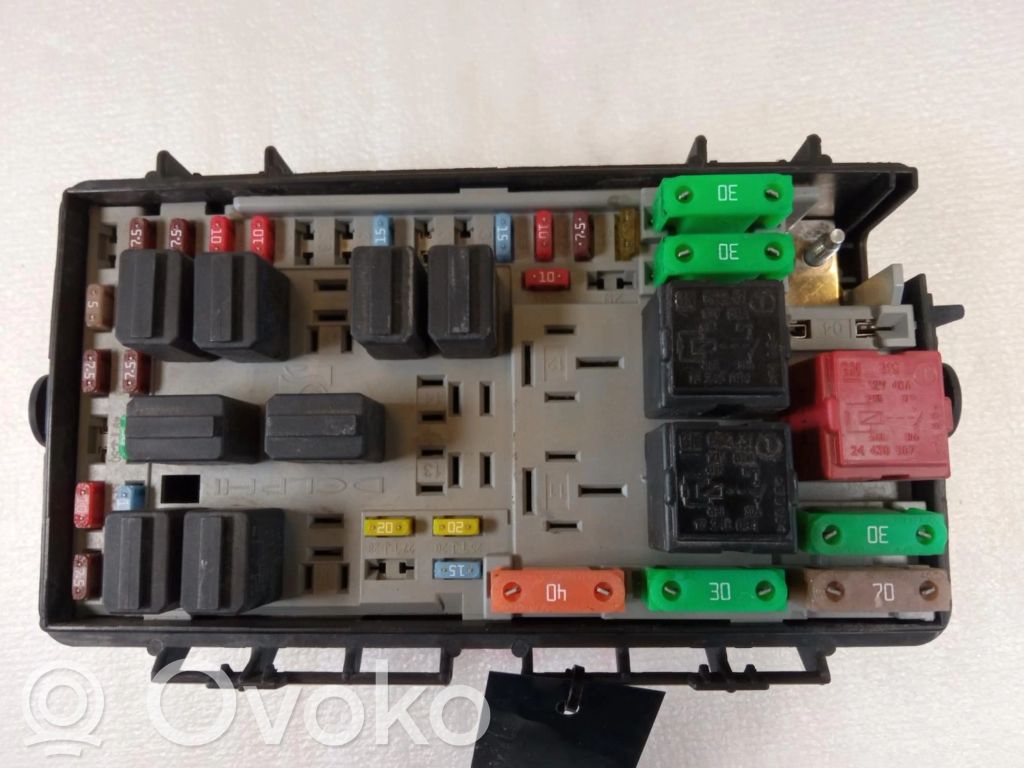 Módulo de fusible   13217392EF,13217392EF