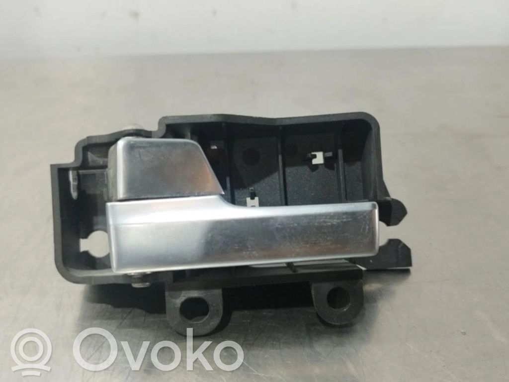 Manecilla interna puerta trasera   3M51R22601BB