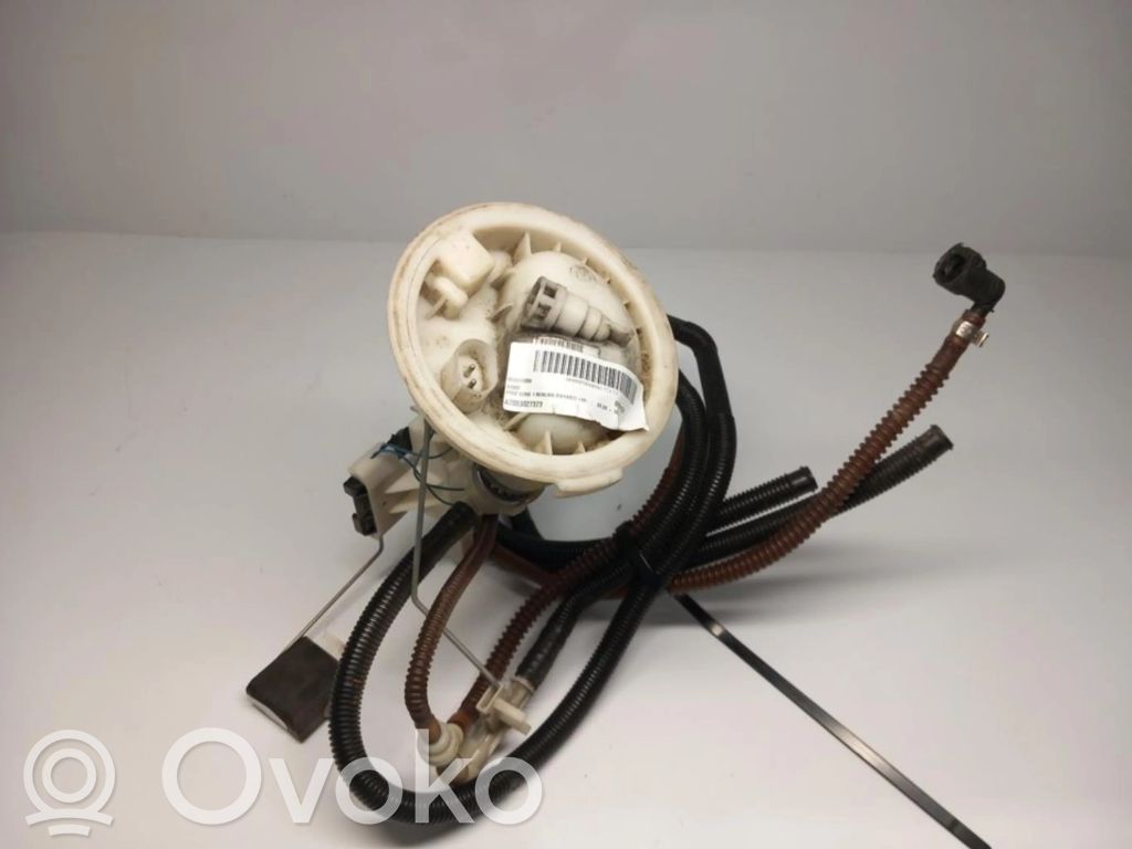 Bomba interna de combustible   A2C53027373