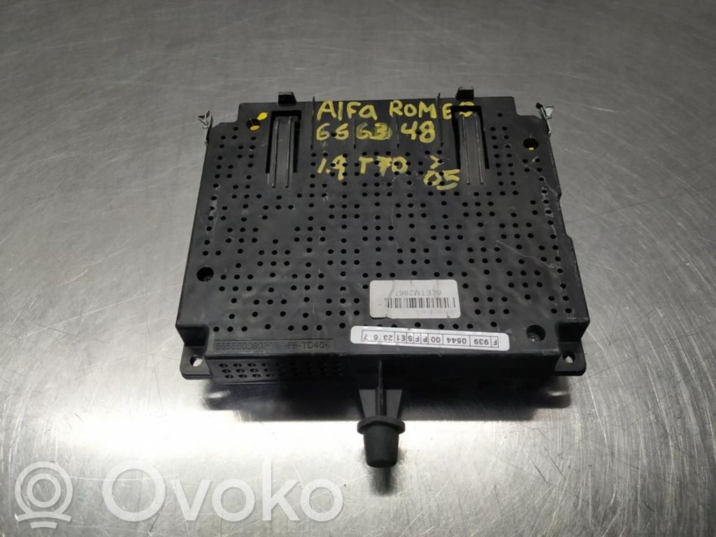 Alfa Romeo 166 Engine control unit/module 