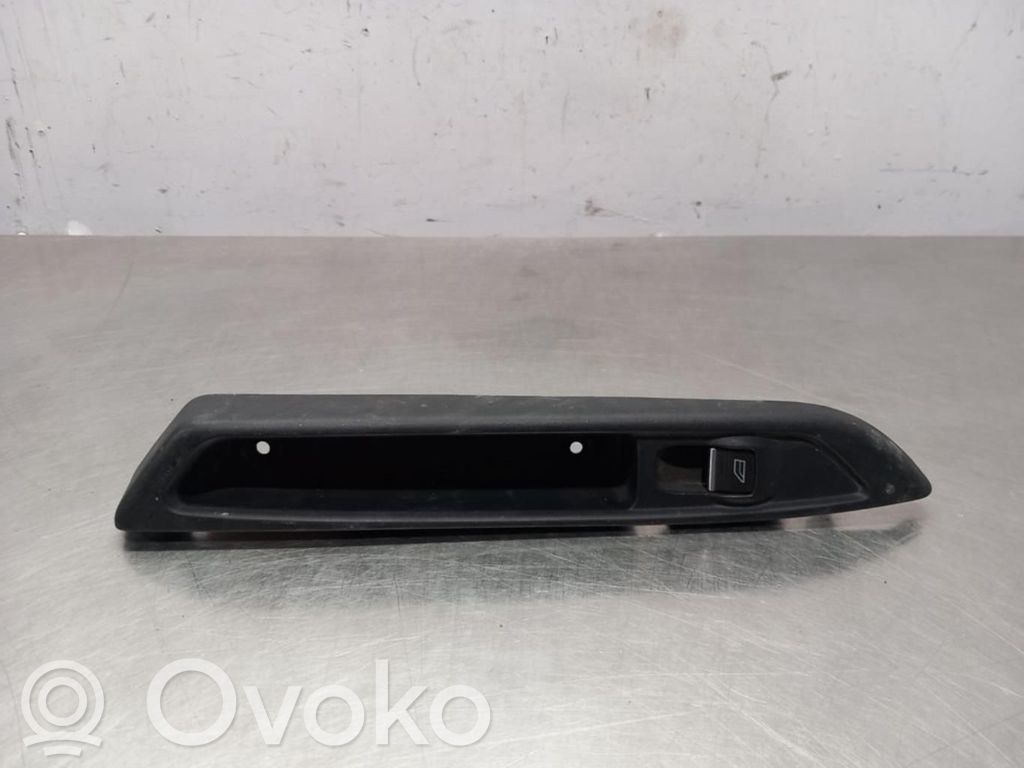 Electric window control switch   AV11R226A37