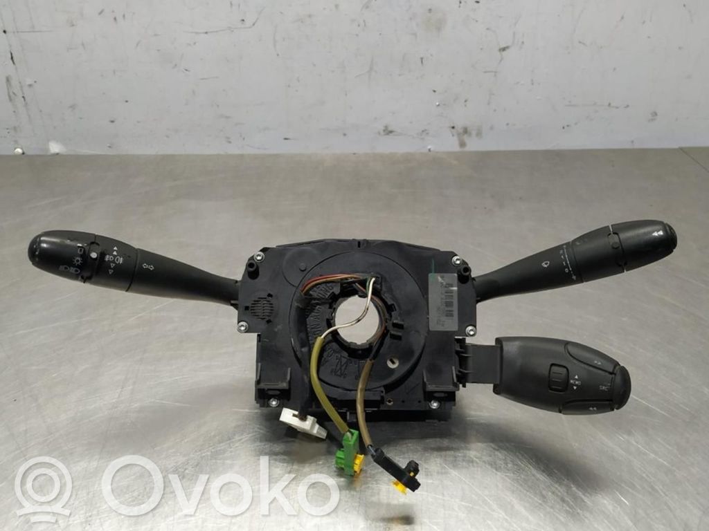 Peugeot 207 CC Interruptor de luz 