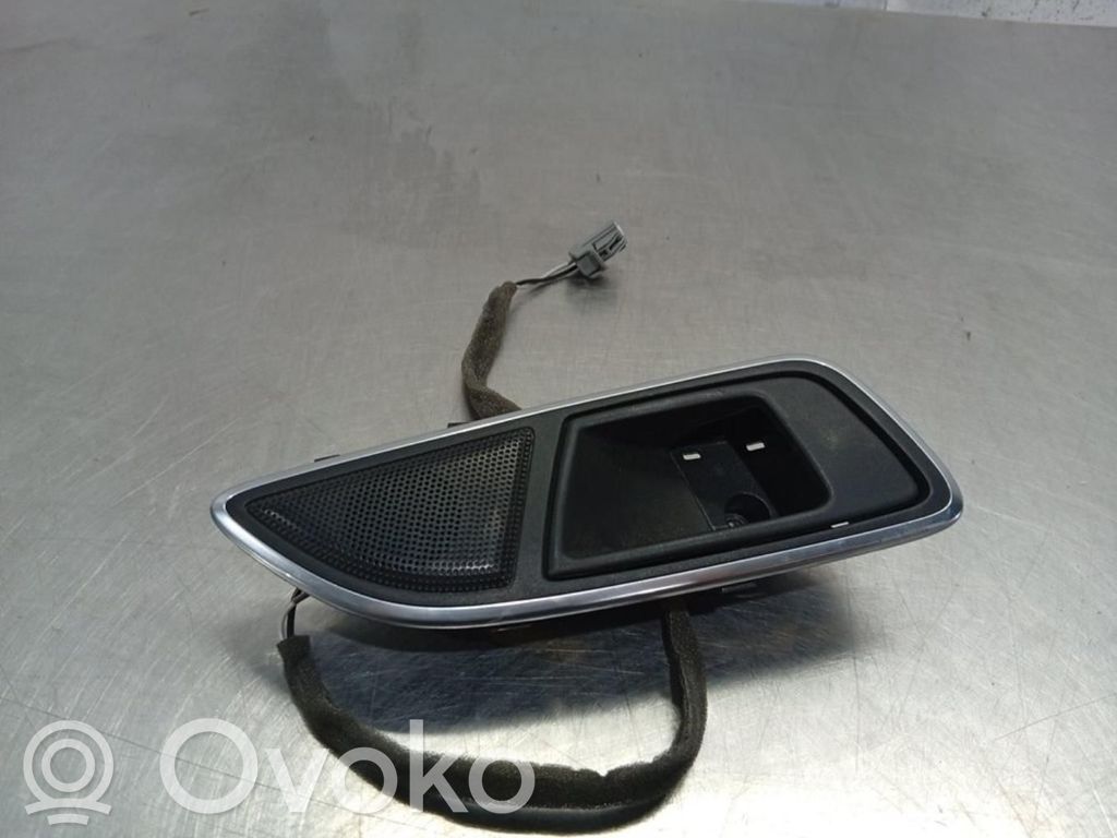 Manecilla interna puerta delantera   AV11R22600C