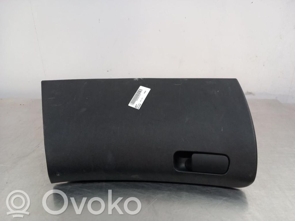 Guantera   845101H000