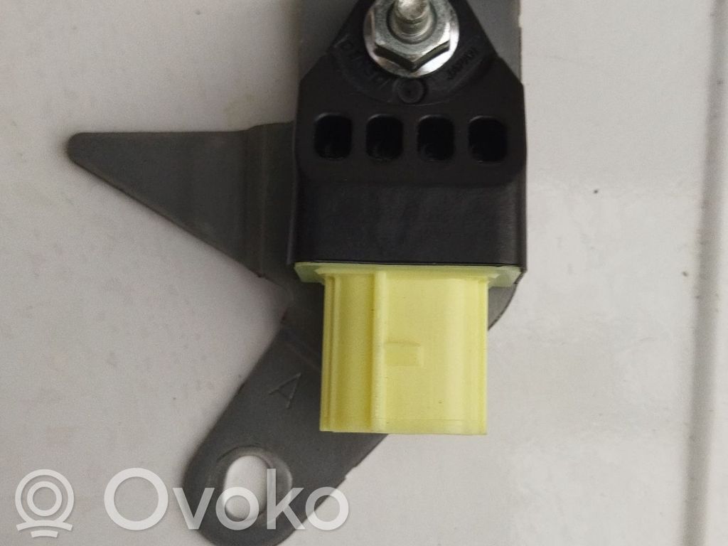 Airbagsensor Crashsensor Drucksensor   98235FJ000
