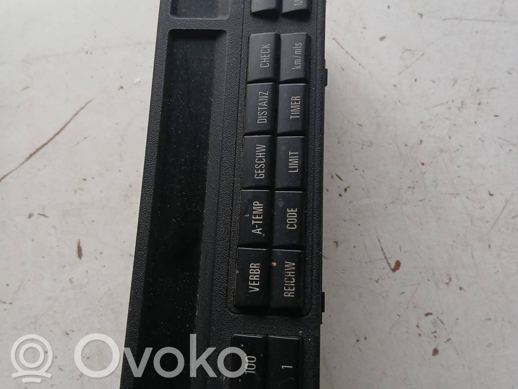Bildschirm / Display / Anzeige   8357683,6581,357683,81435W574,8143FC