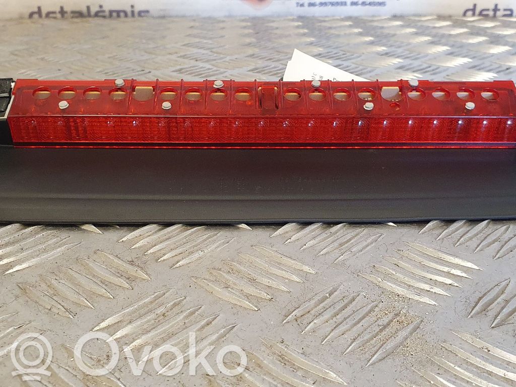 Kolmas/lisäjarruvalo   632569466149