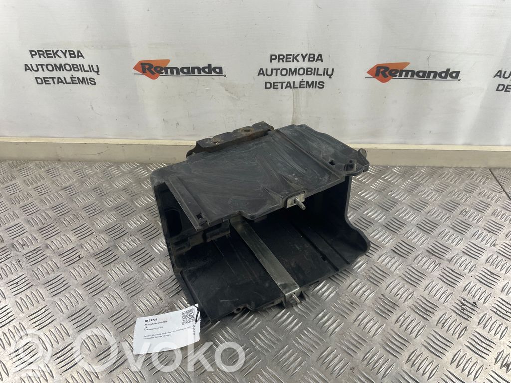 Ford Ecosport Akkulaatikon alusta 