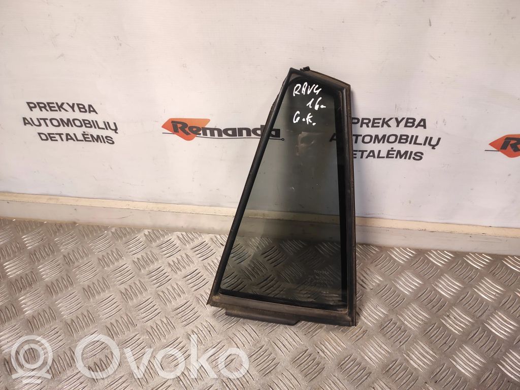 Ventanilla de ventilación de la puerta trasera   E643R007953,E643R007953