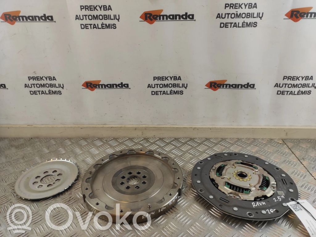 Toyota RAV 4 (XA50) Sankabos komplektas 