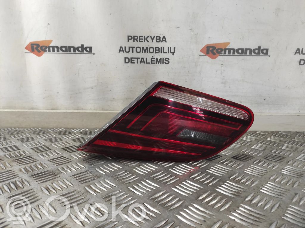 Volkswagen PASSAT CC Lampy tylnej klapy bagażnika 